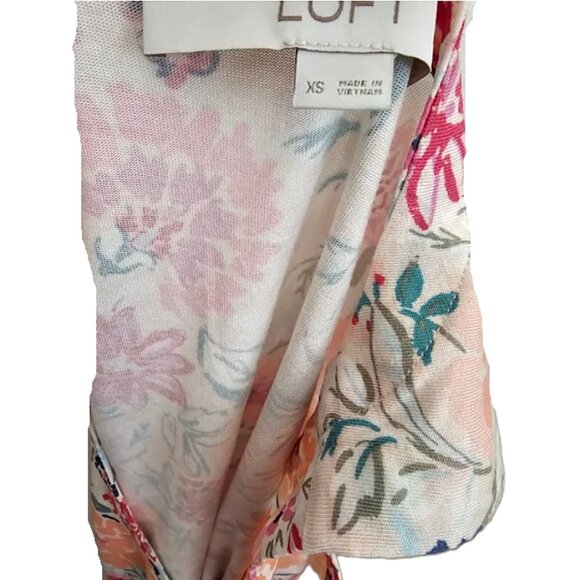 Ann Taylor Loft floral sleeveless top size XS - Picture 2 of 3